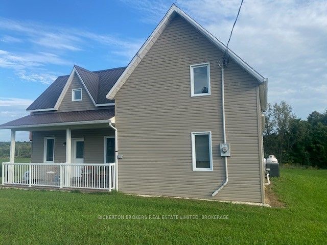 343 Lyndhurst Rd Property Photo
