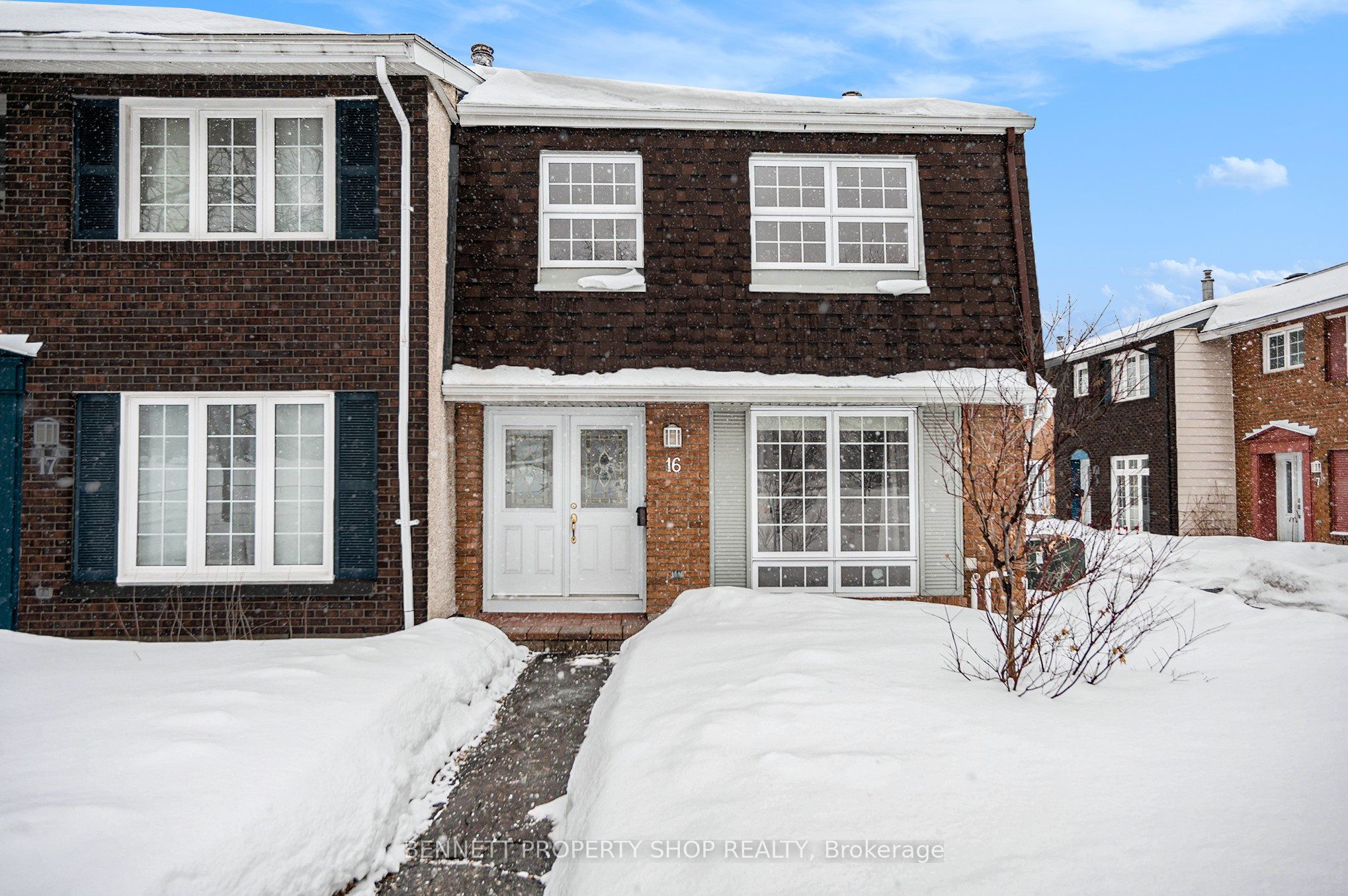 K1j 7w2 Real Estate Listings Main Image