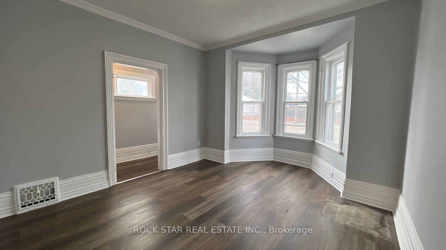 28 Ontario Street Property Photo 5