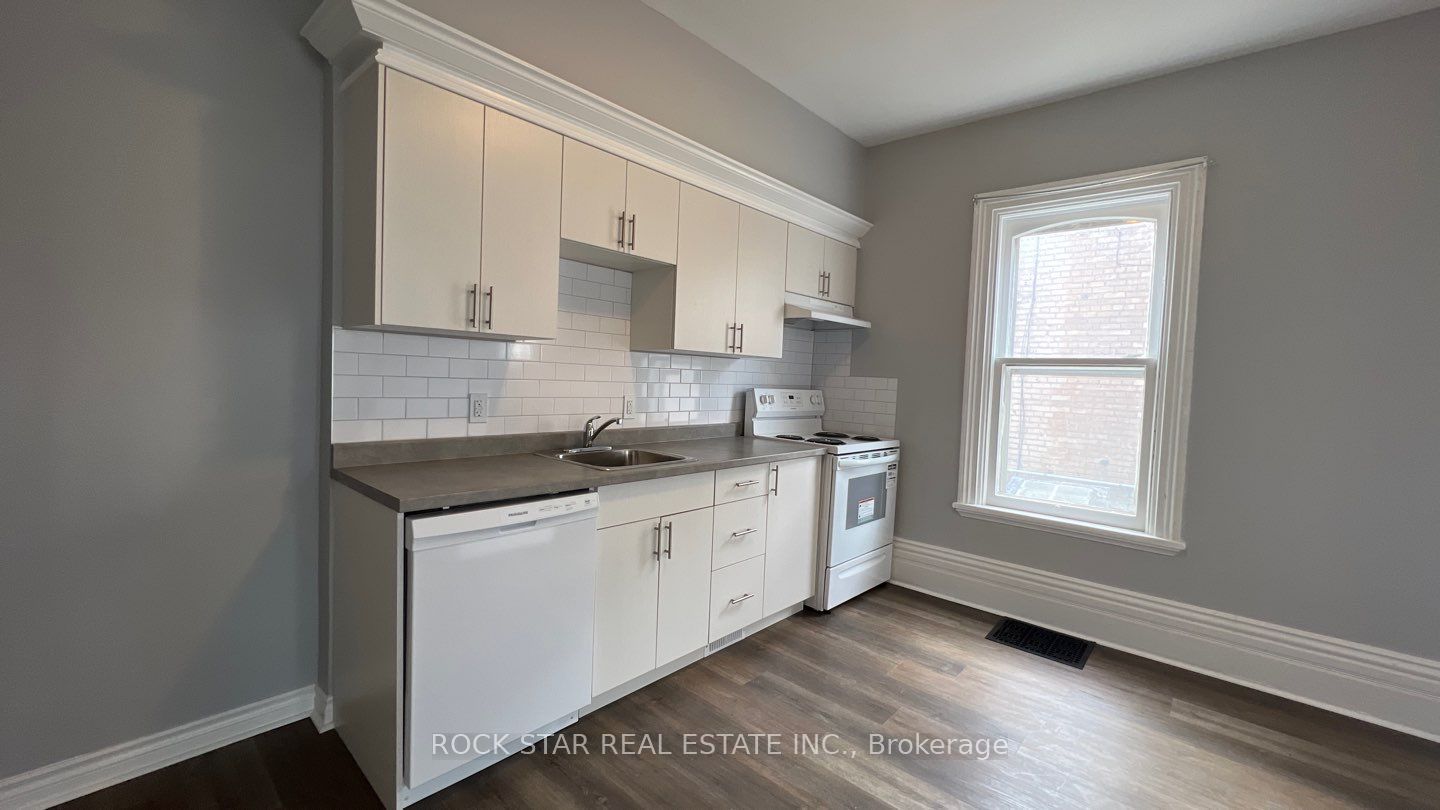 28 Ontario Street Property Photo 8