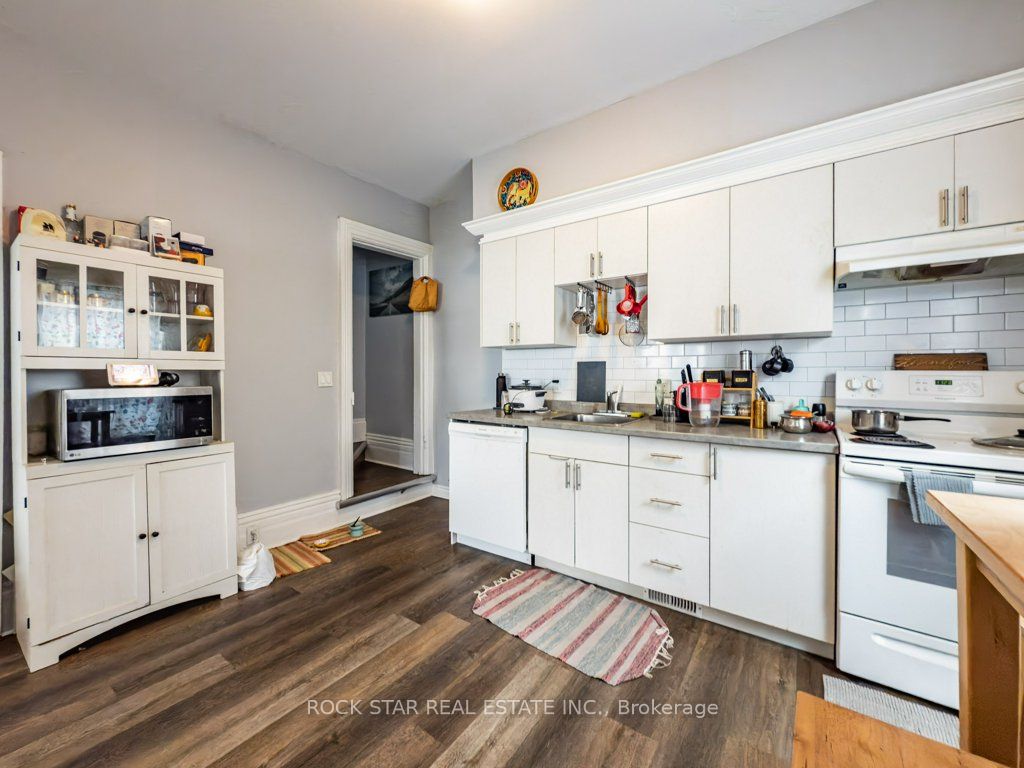 28 Ontario Street Property Photo 10