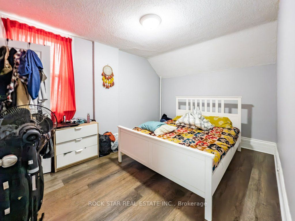 28 Ontario Street Property Photo 11