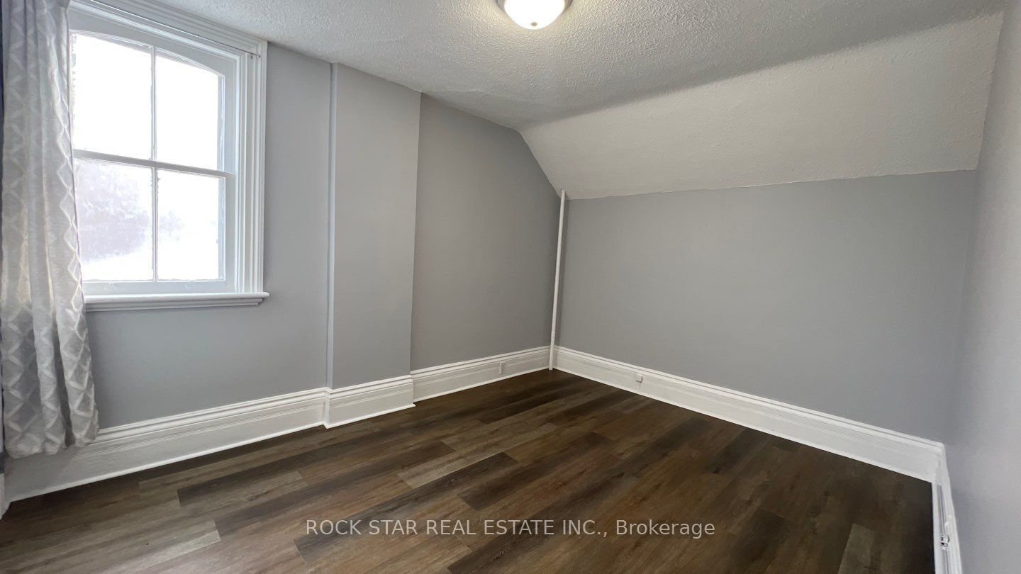28 Ontario Street Property Photo 12