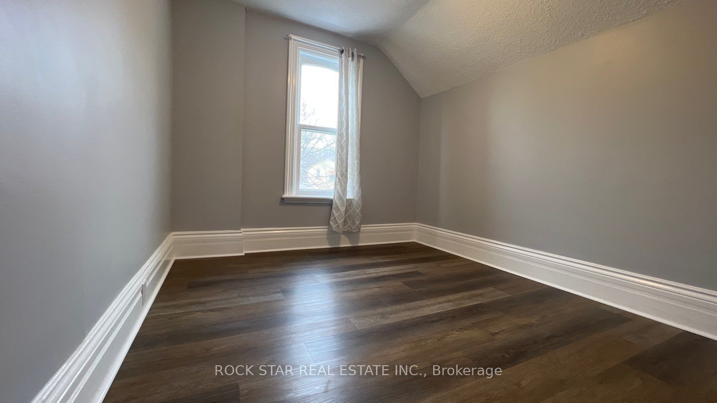 28 Ontario Street Property Photo 14