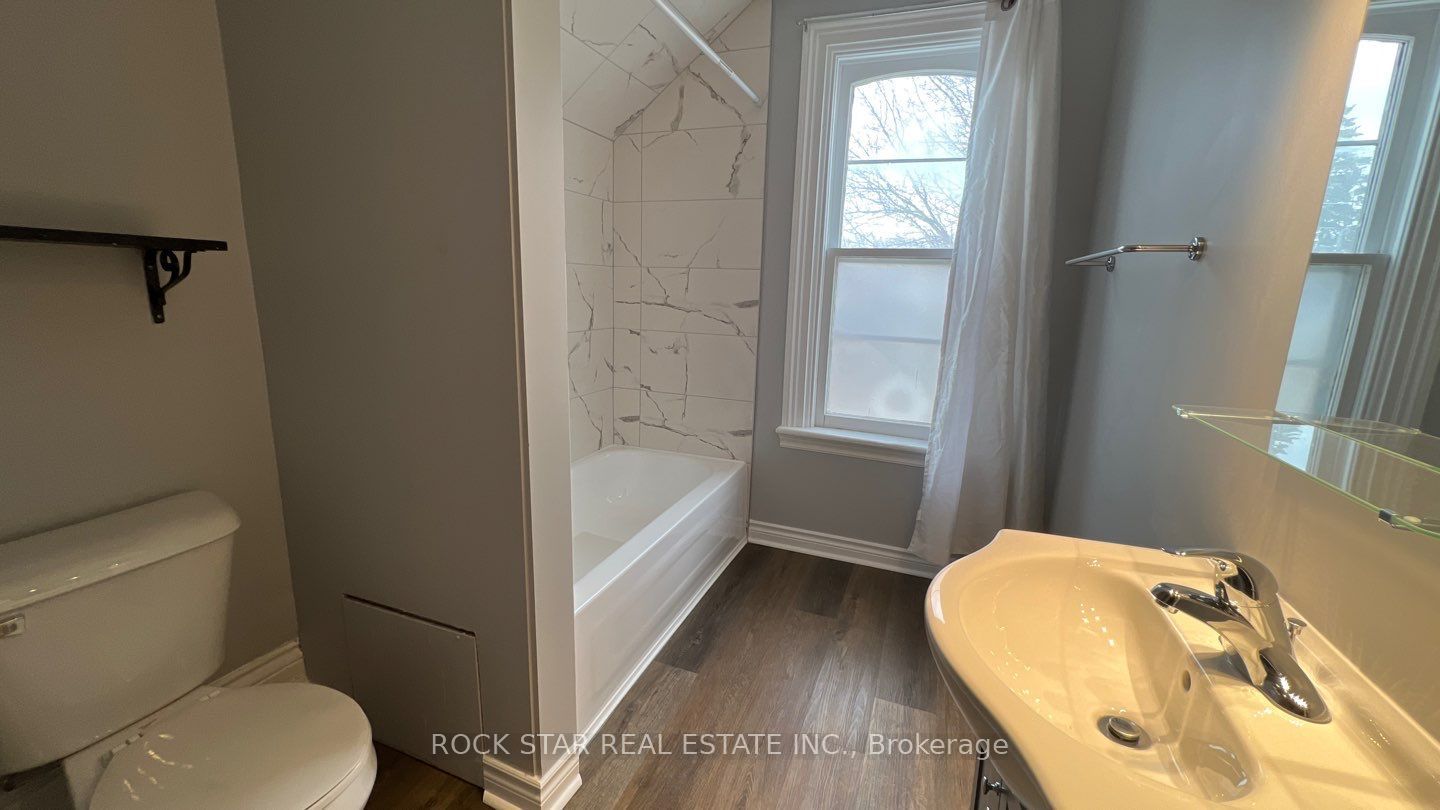 28 Ontario Street Property Photo 16