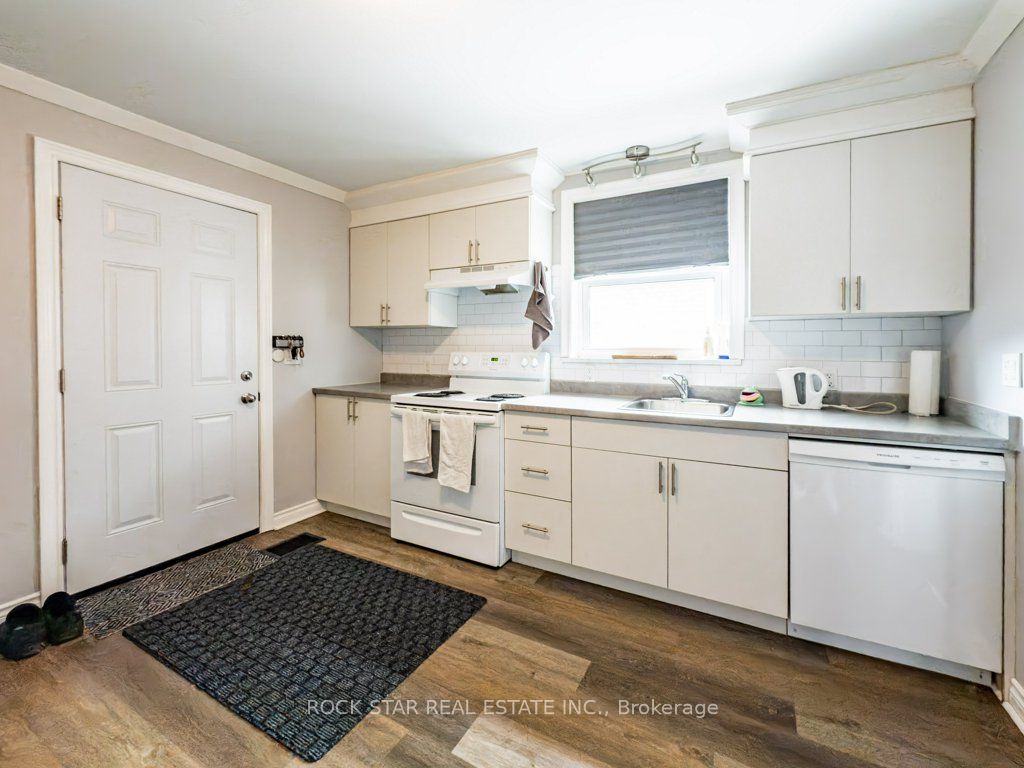 28 Ontario Street Property Photo 22