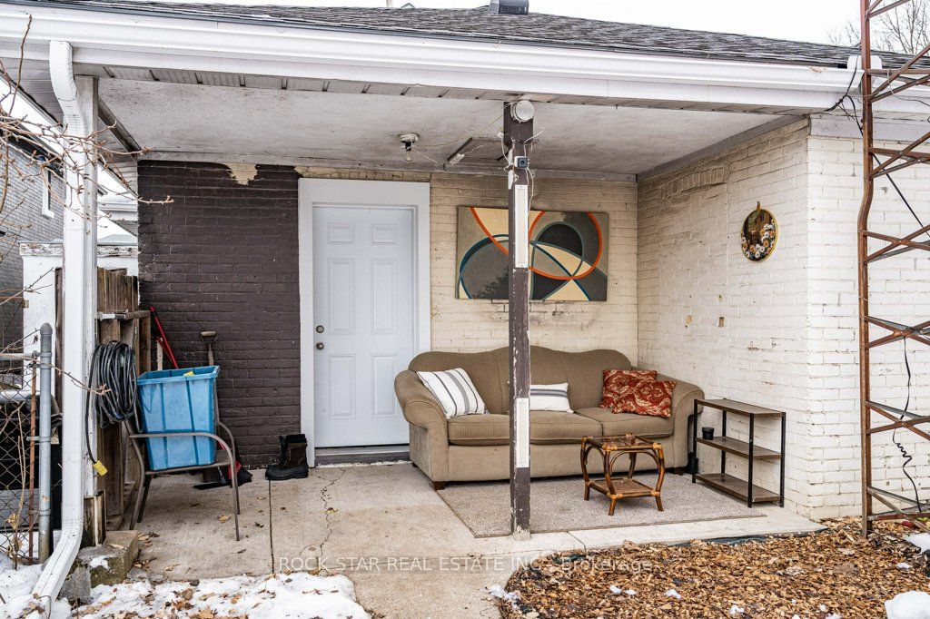 28 Ontario Street Property Photo 31