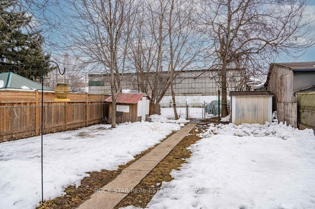 28 Ontario Street Property Photo 33