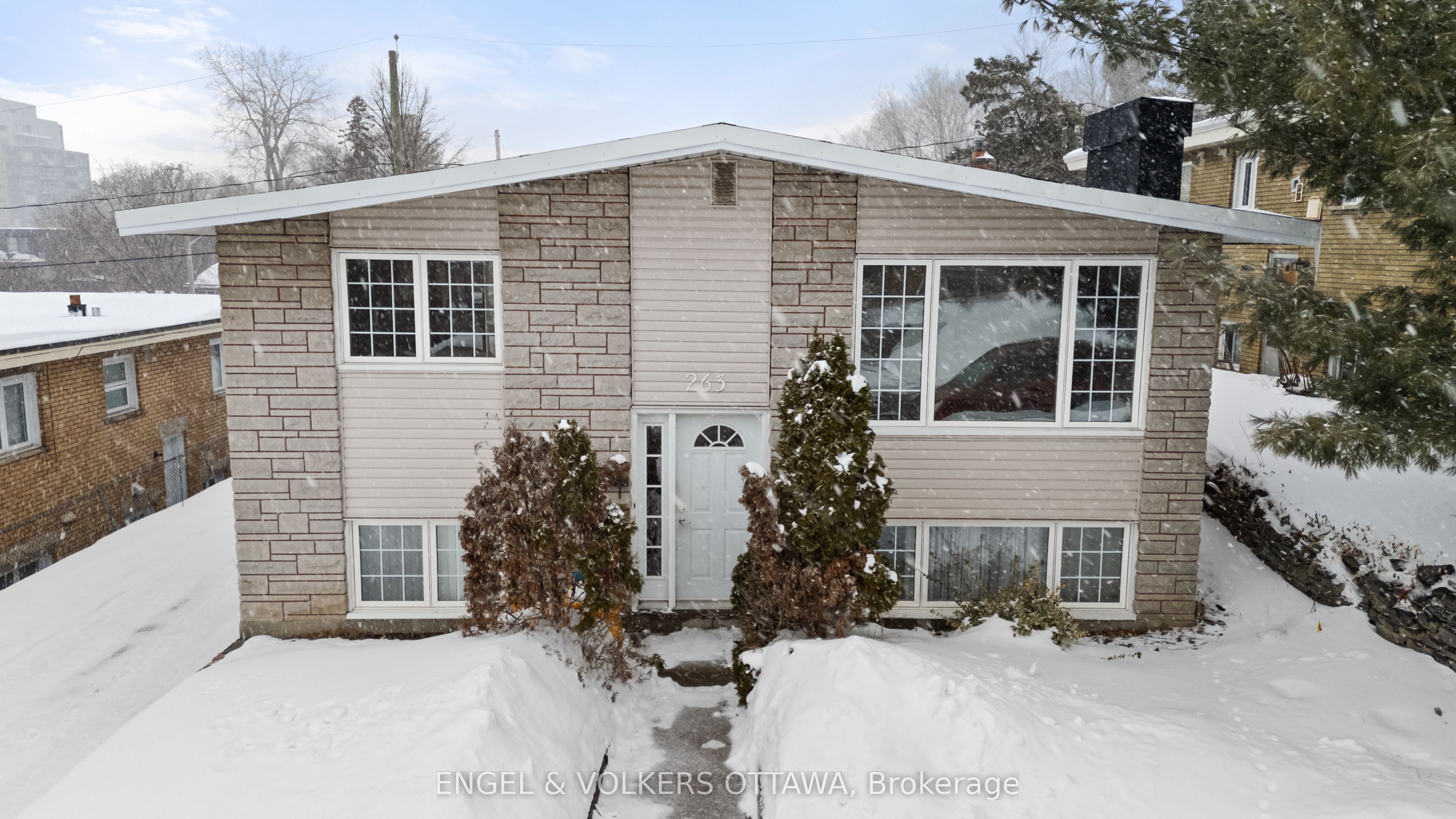 263 Michel Circle Property Photo