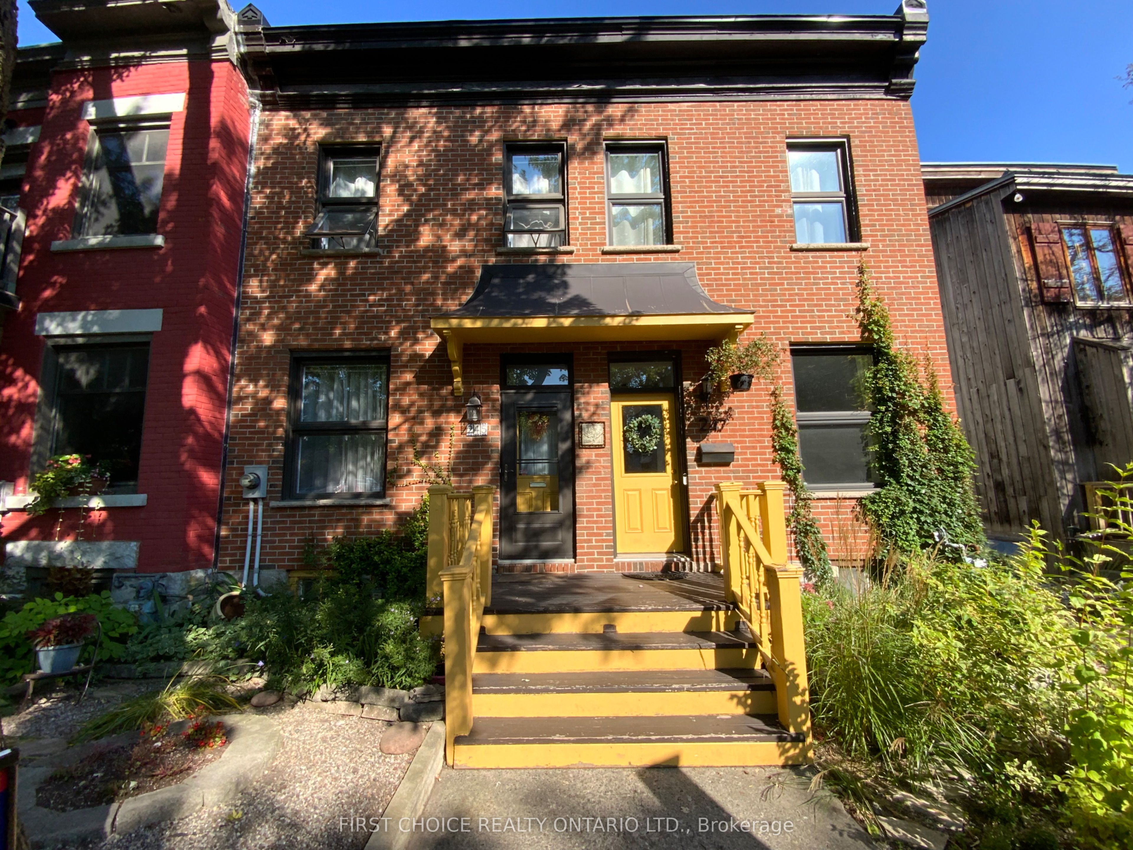 245 York Street Property Photo 1