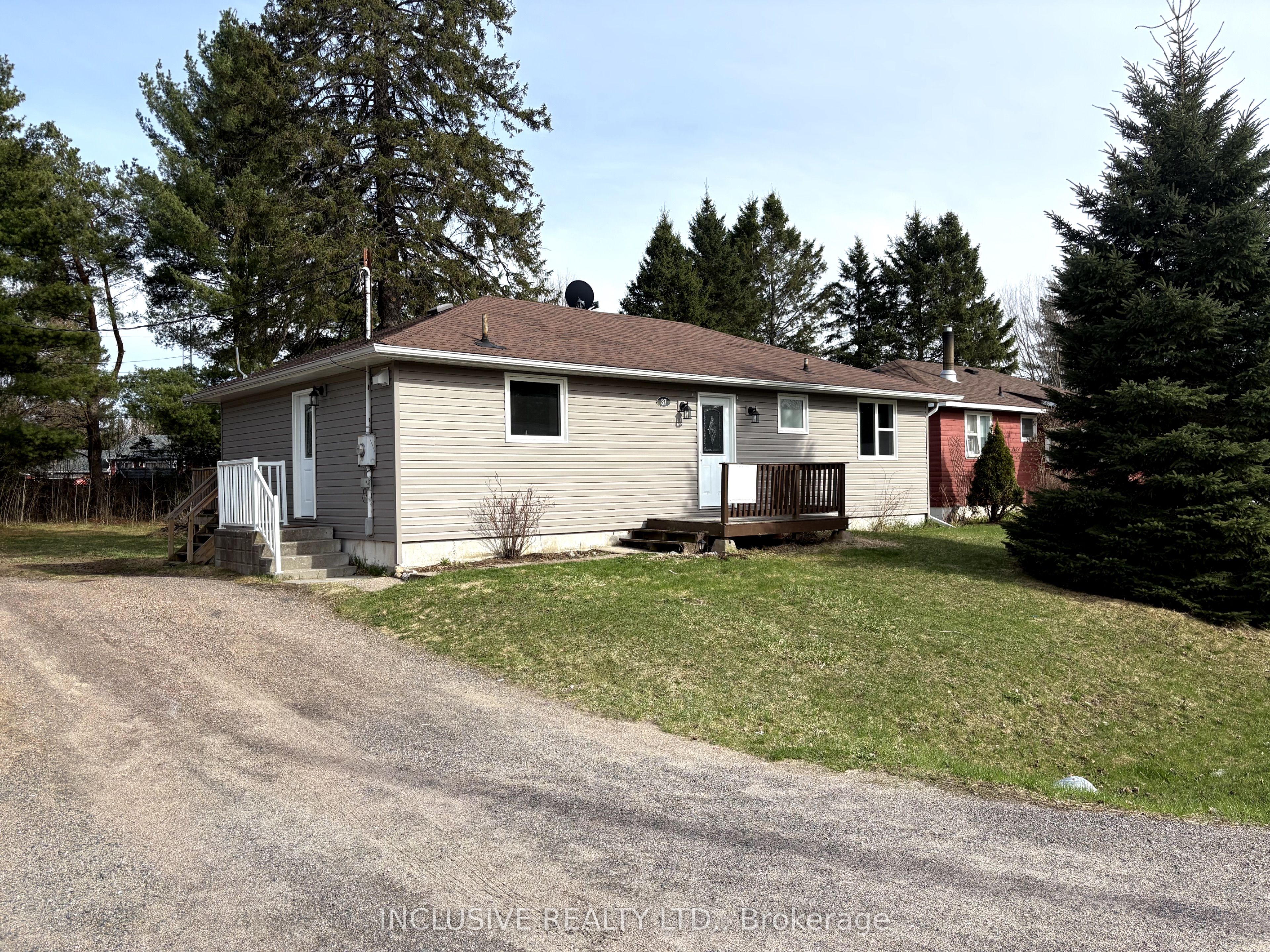 37 Sprucedale Street Property Photo