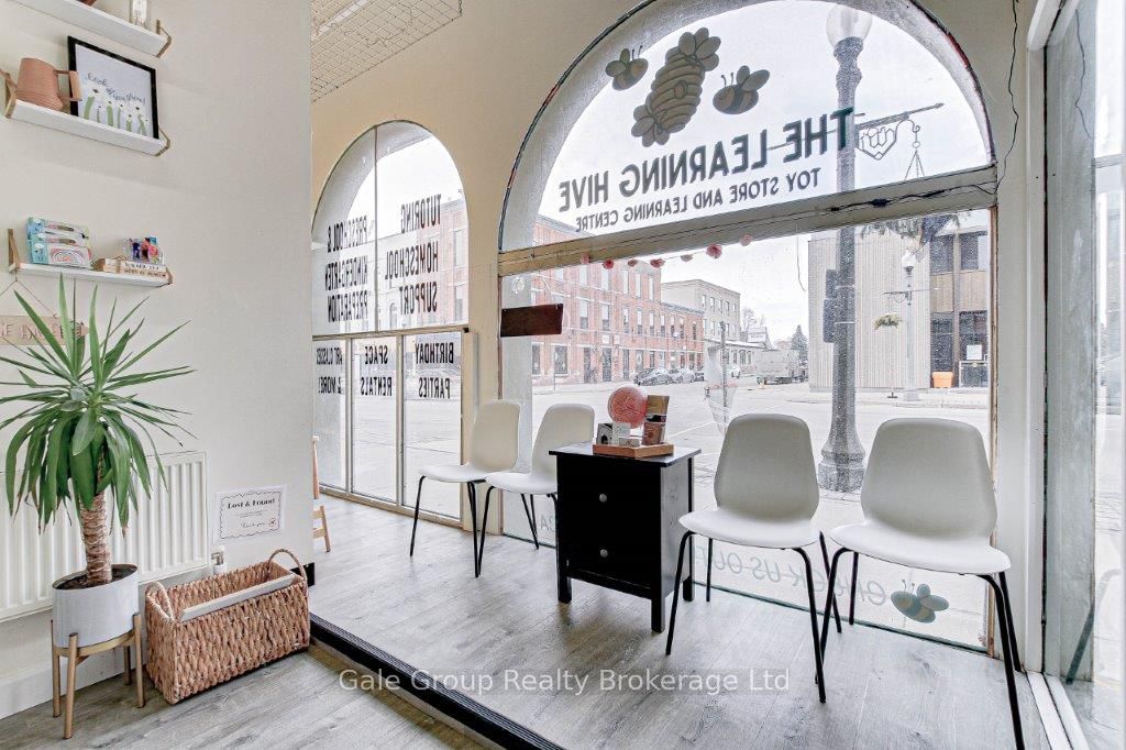 #unit B - 442 Dundas Street Property Photo 1