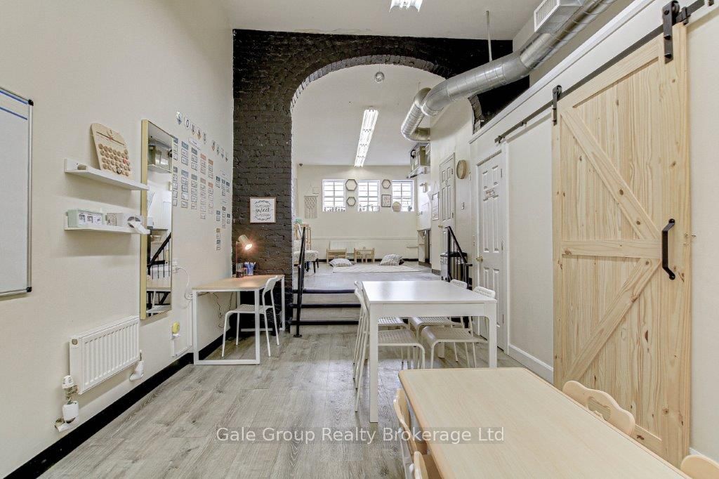 #unit B - 442 Dundas Street Property Photo 12