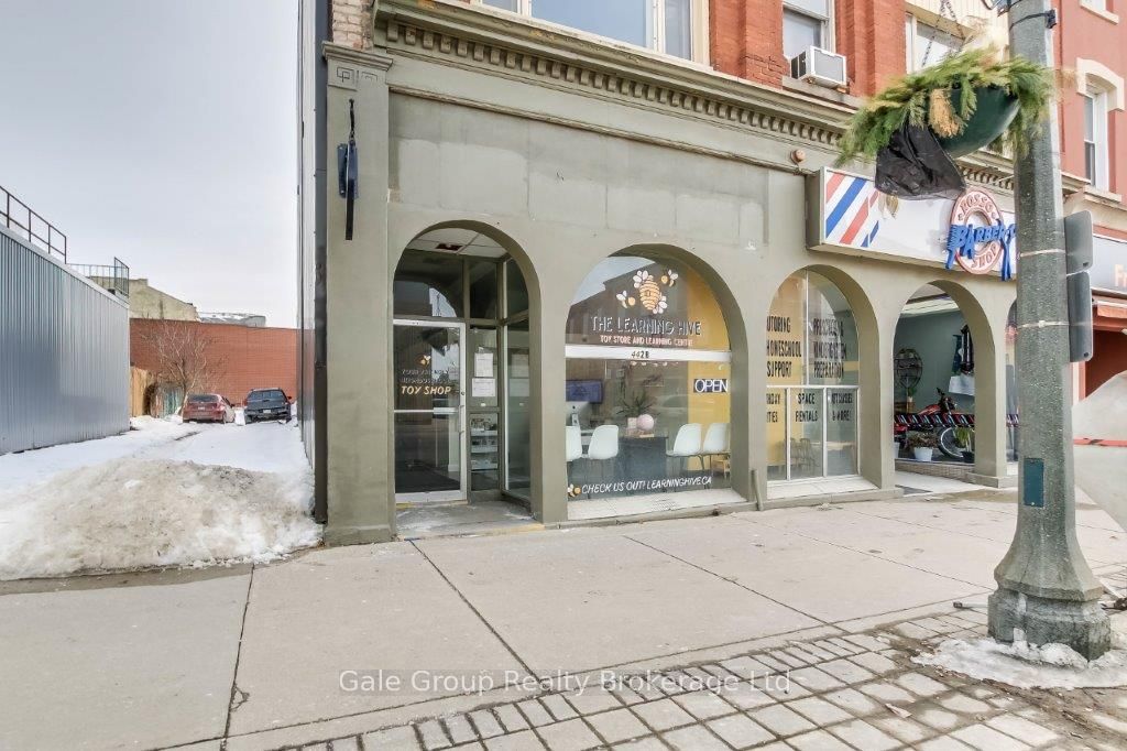 #unit B - 442 Dundas Street Property Photo 18