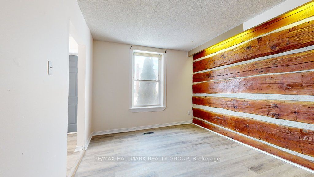 21 Elgin Street E Property Photo 5