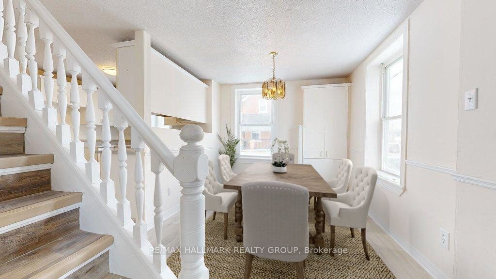 21 Elgin Street E Property Photo 6