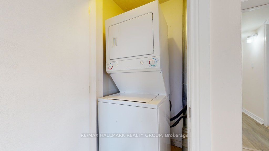 21 Elgin Street E Property Photo 13