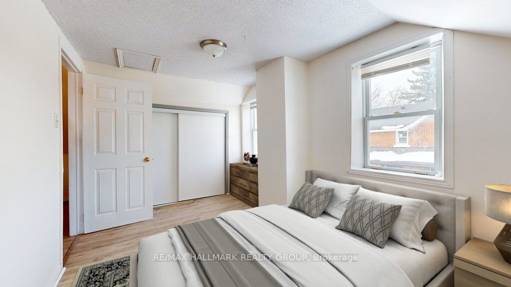 21 Elgin Street E Property Photo 14