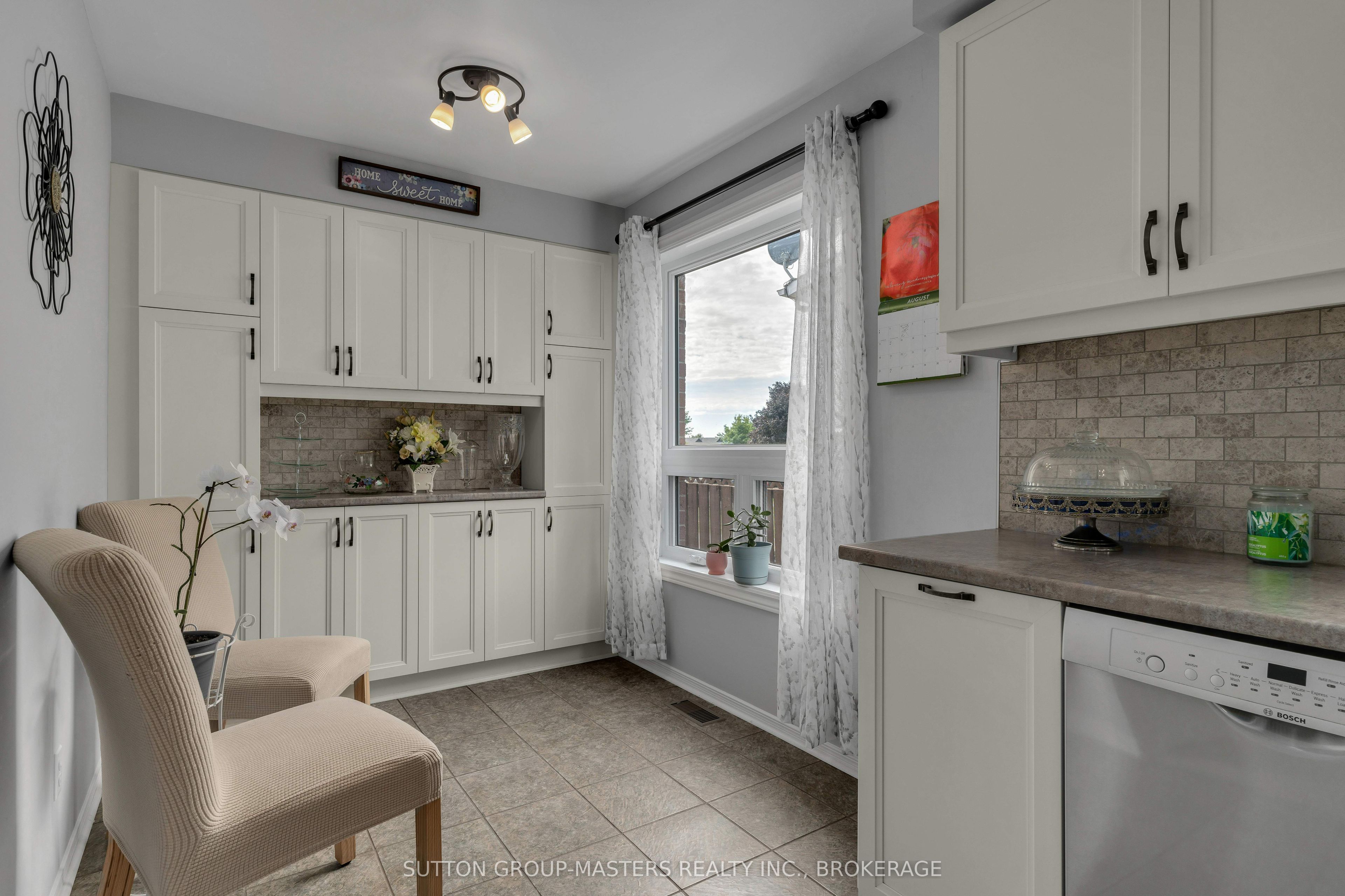 496 Grandtrunk Avenue Property Photo 12