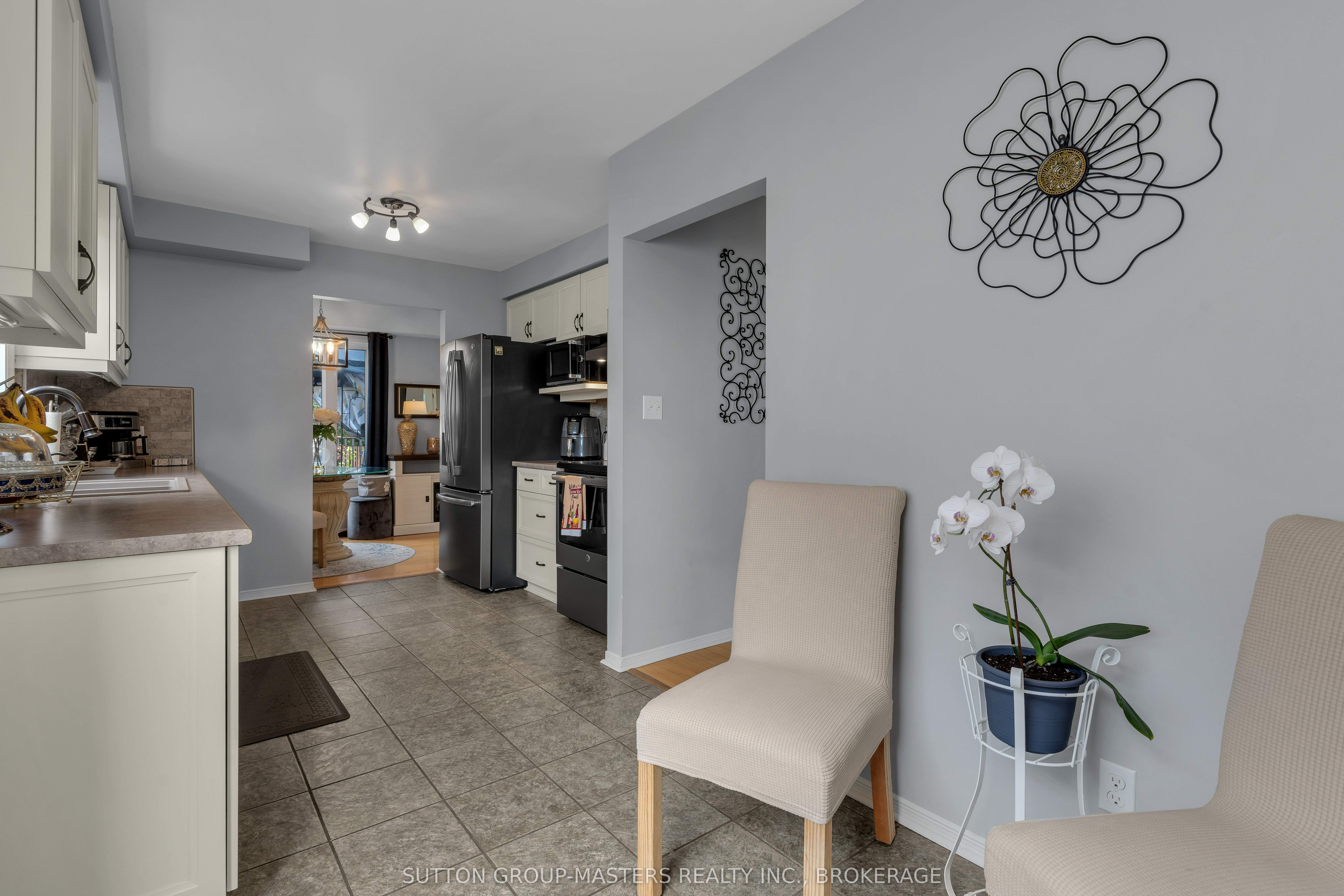 496 Grandtrunk Avenue Property Photo 13