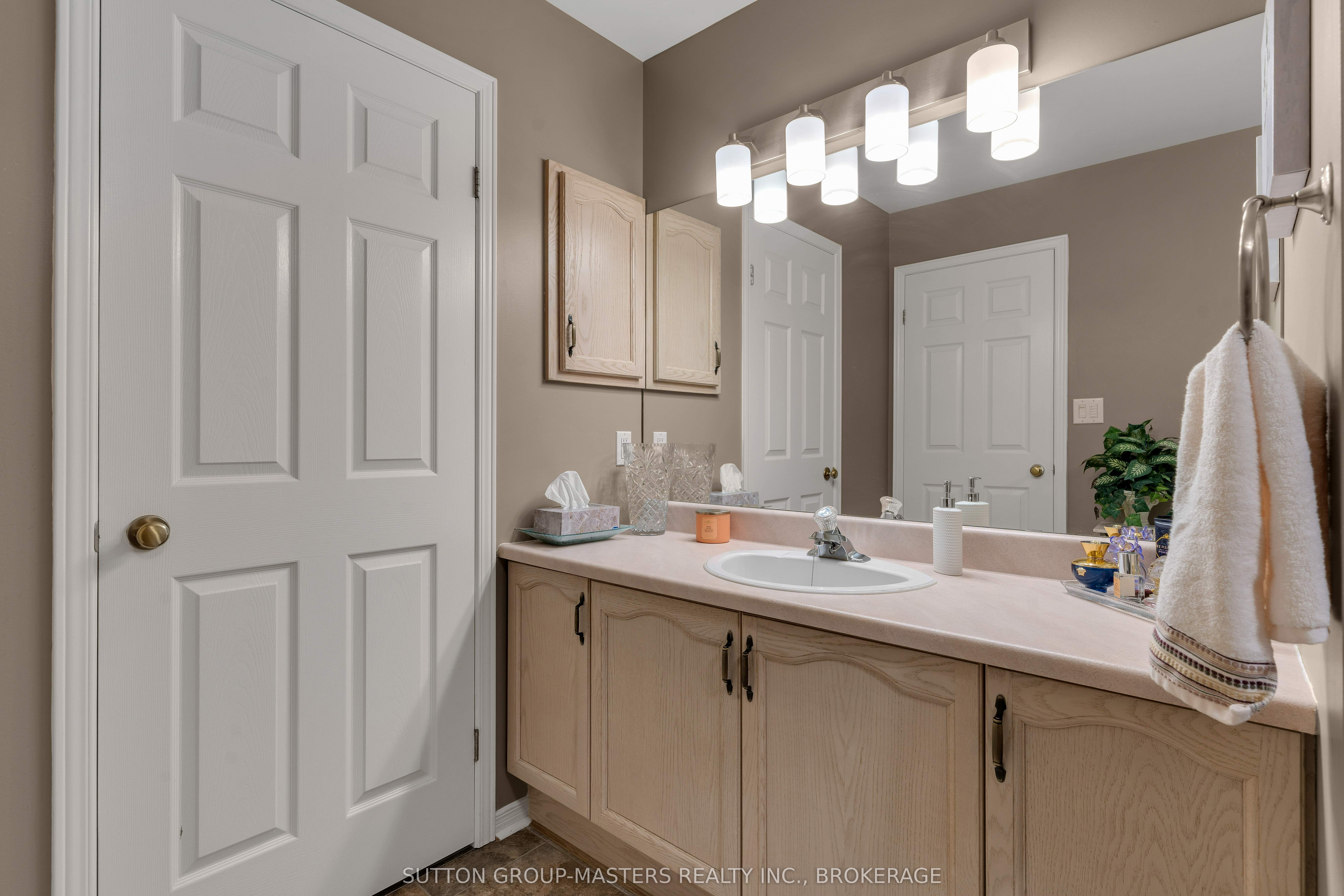 496 Grandtrunk Avenue Property Photo 21
