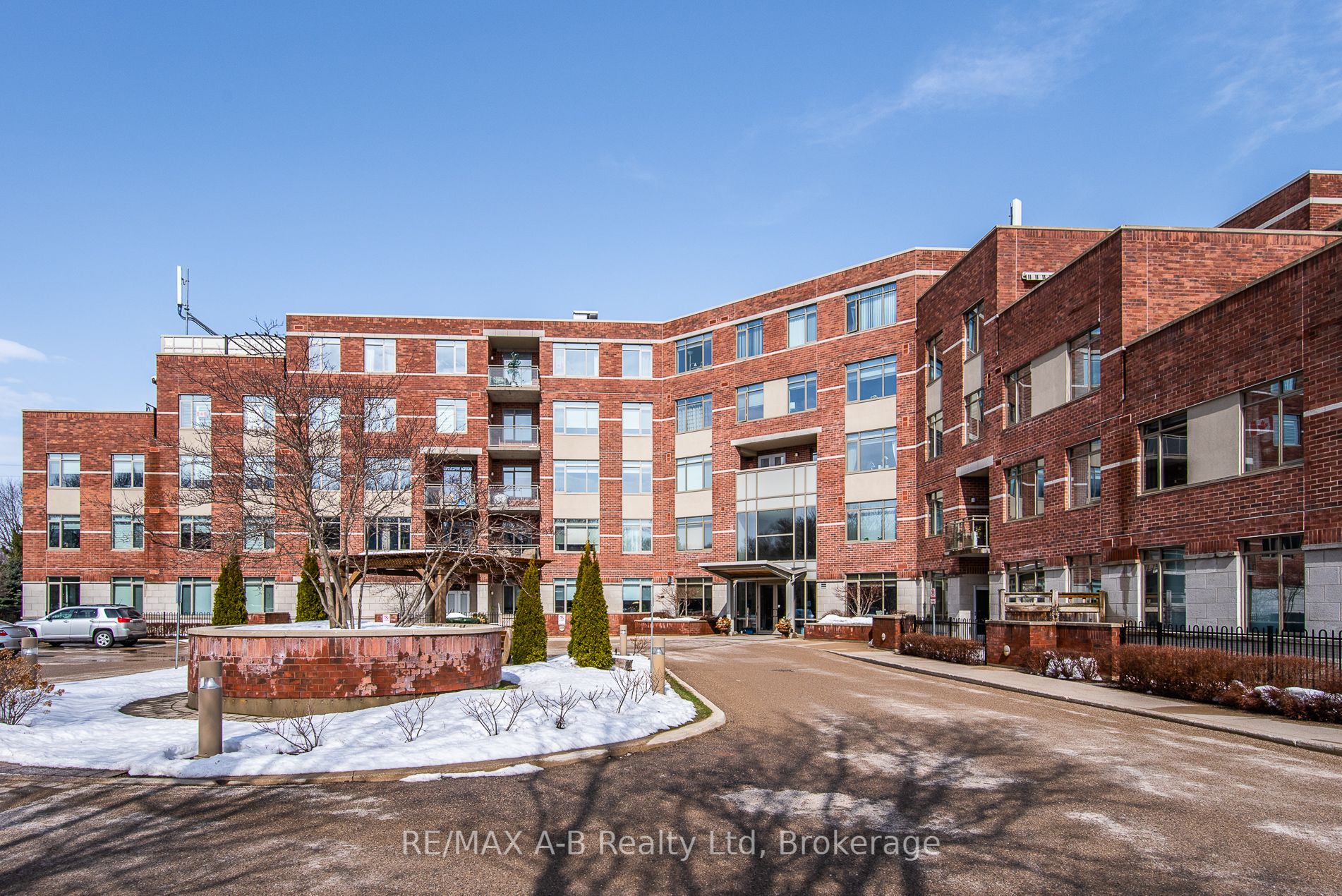 #202 - 400 Romeo Street Property Photo
