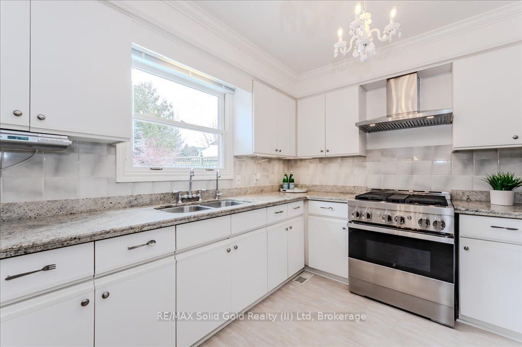 15 Trelawney Street Property Photo 17