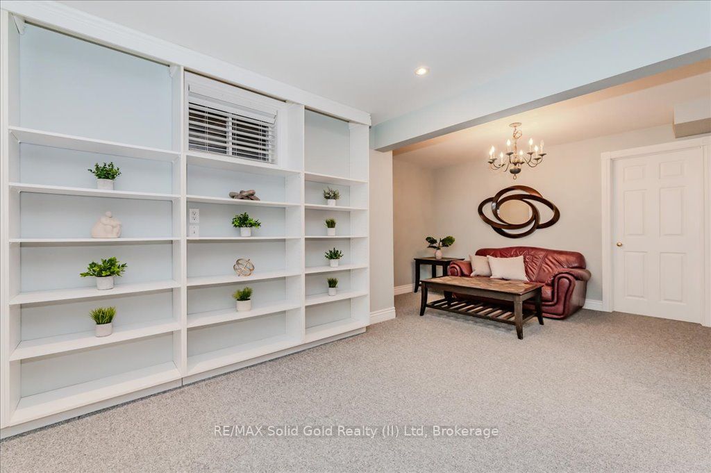 15 Trelawney Street Property Photo 34