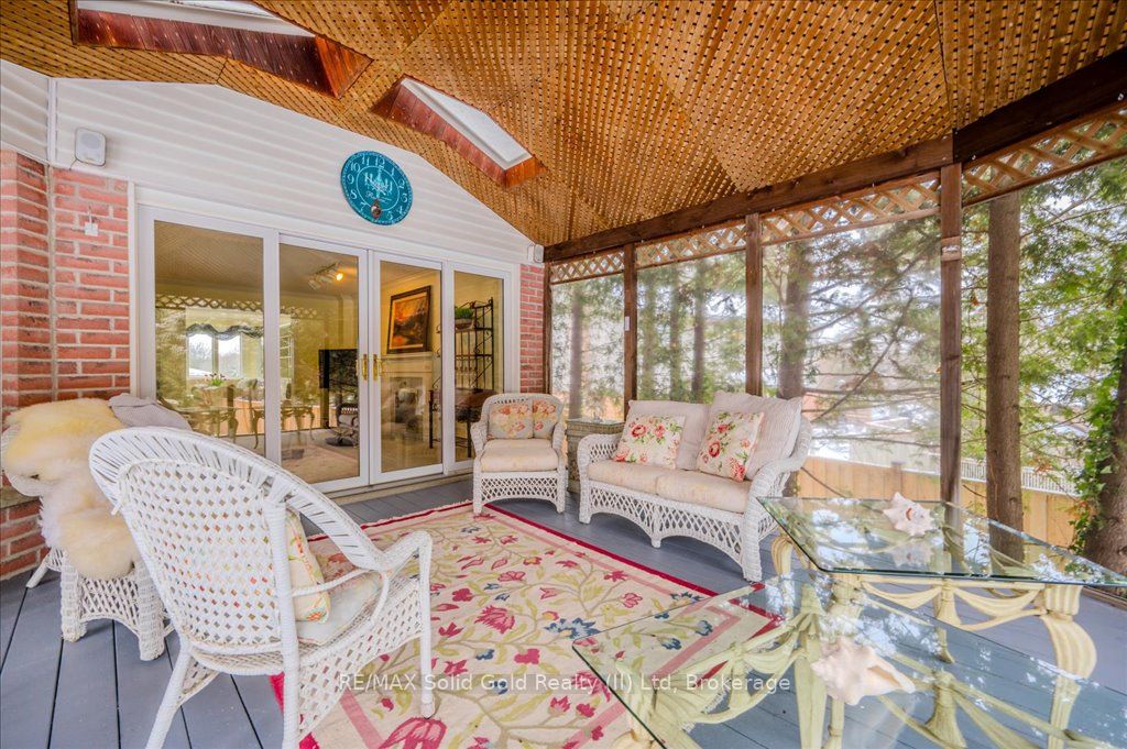 15 Trelawney Street Property Photo 39