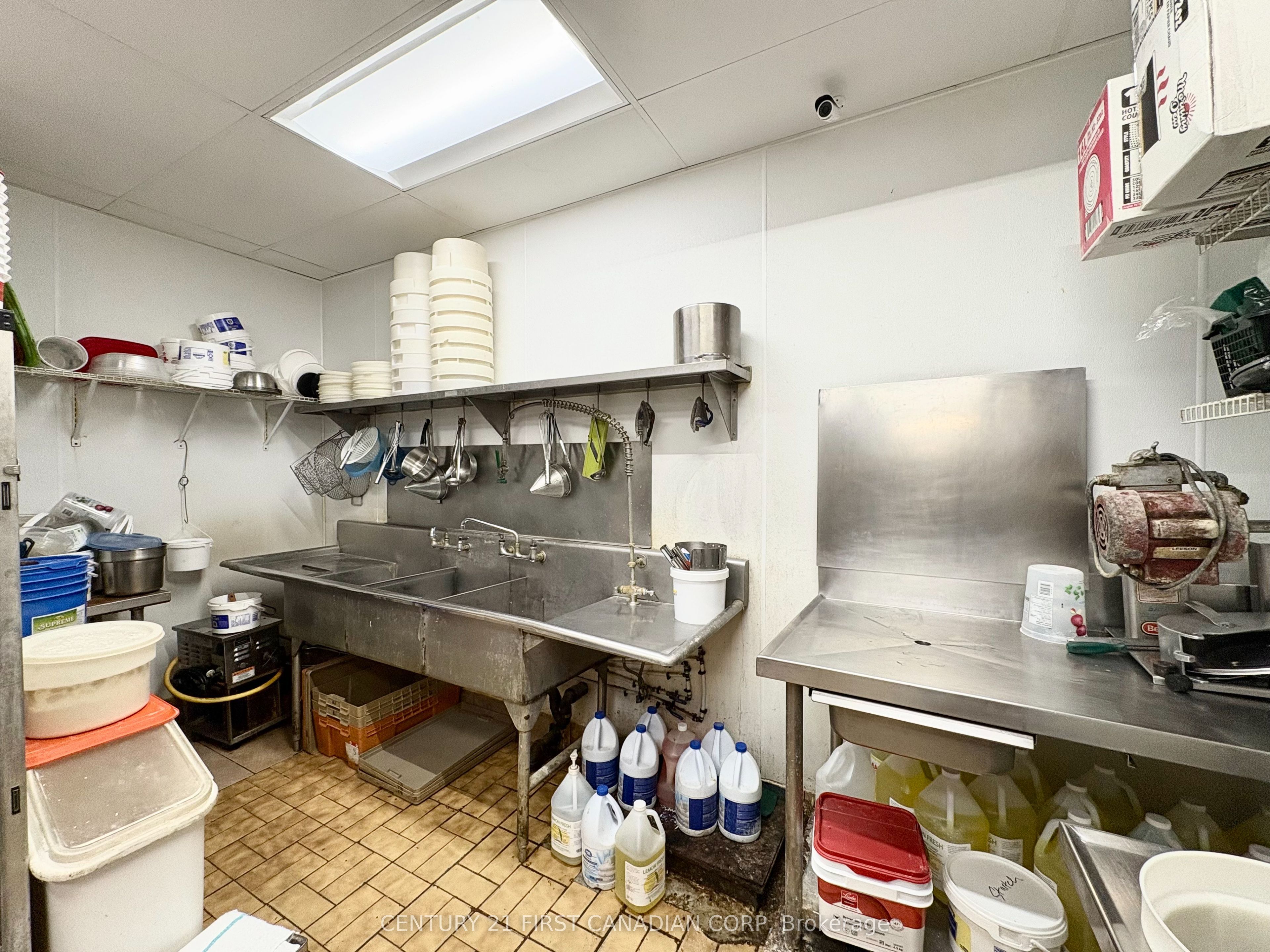 466 Horton Street Property Photo 12