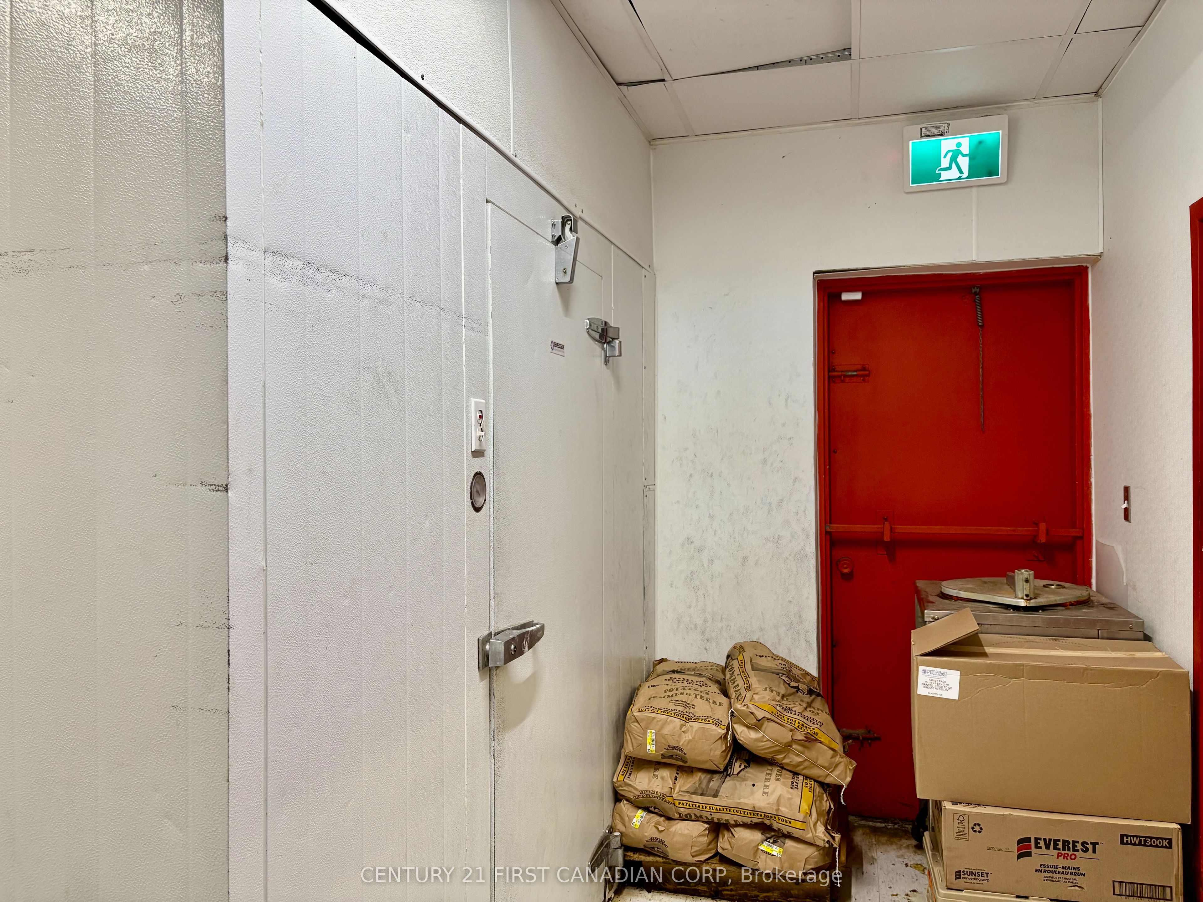 466 Horton Street Property Photo 14