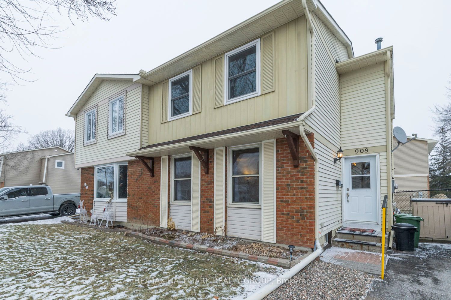 908 Borland Dr Property Photo