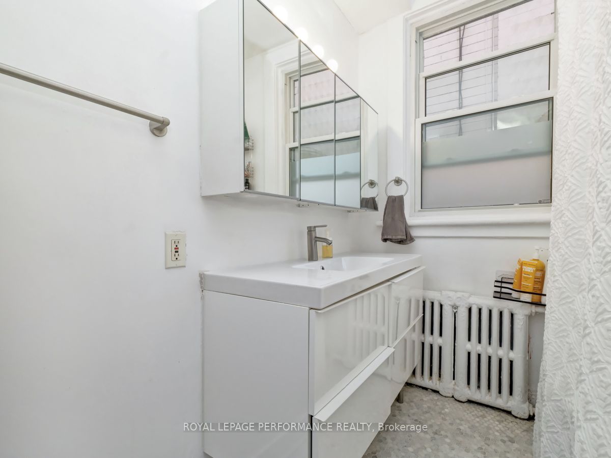 342 Frank Street Property Photo 14