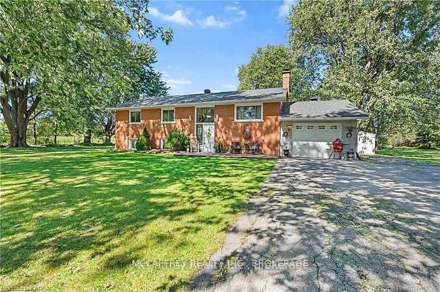 102 Wright Pl Property Photo