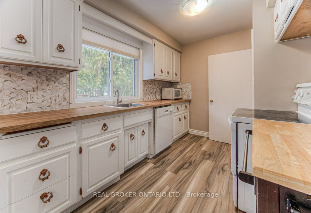 12 Snyder Avenue Property Photo 14