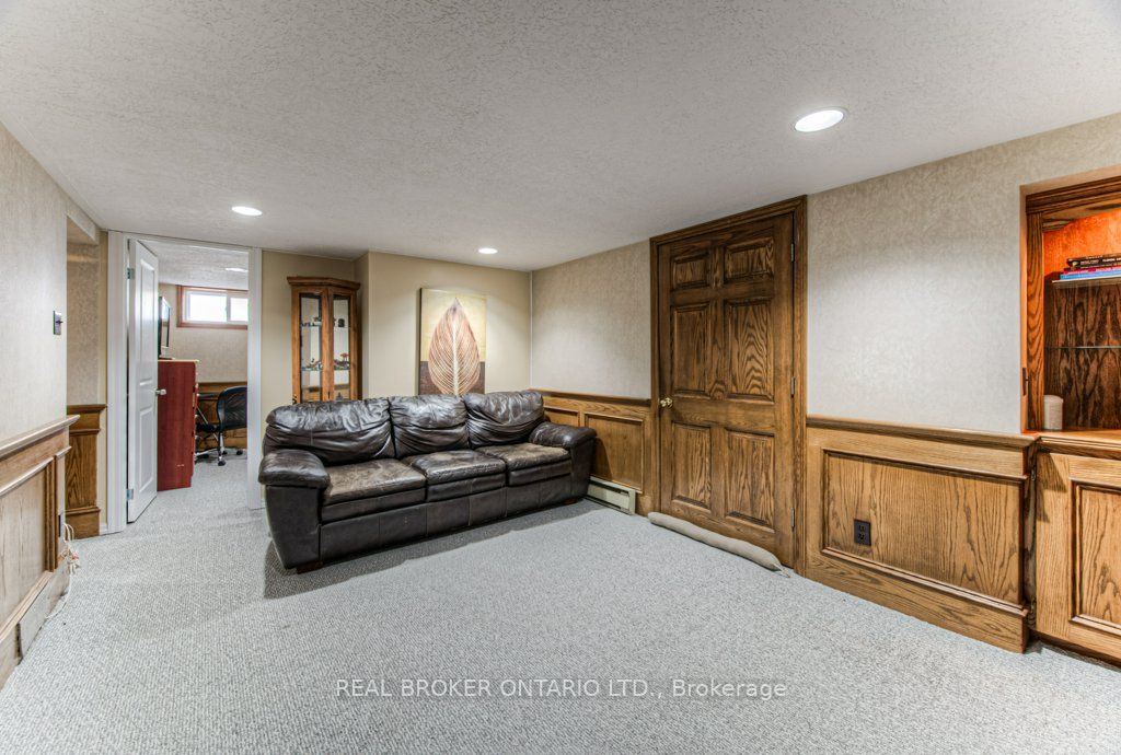 12 Snyder Avenue Property Photo 24