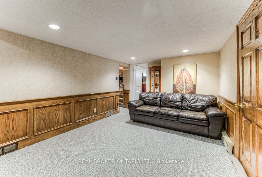 12 Snyder Avenue Property Photo 25