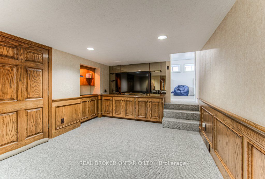 12 Snyder Avenue Property Photo 26