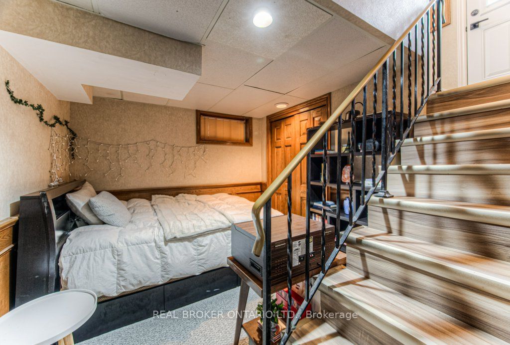 12 Snyder Avenue Property Photo 28