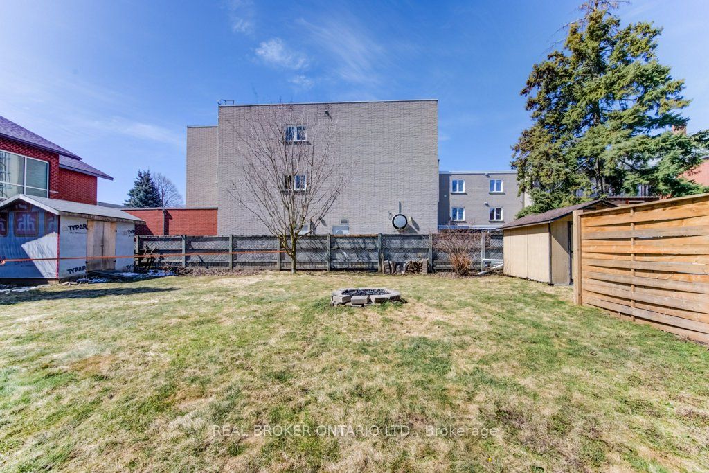 12 Snyder Avenue Property Photo 31