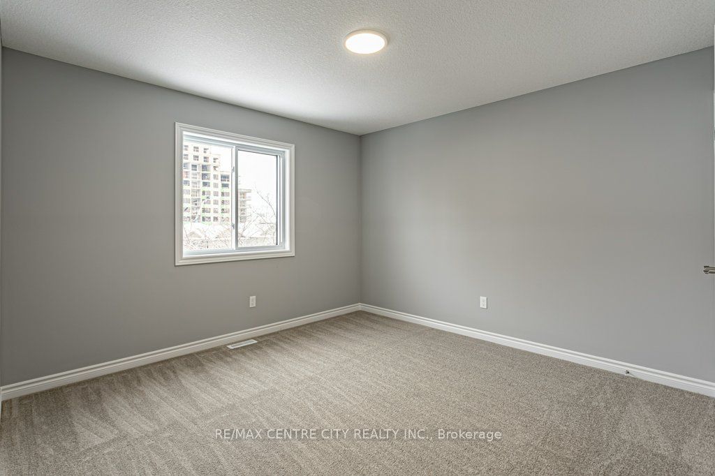 1596 Noah Bend Property Photo 28