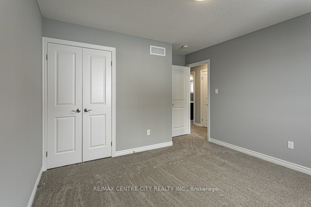 1596 Noah Bend Property Photo 29
