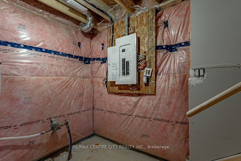1596 Noah Bend Property Photo 33
