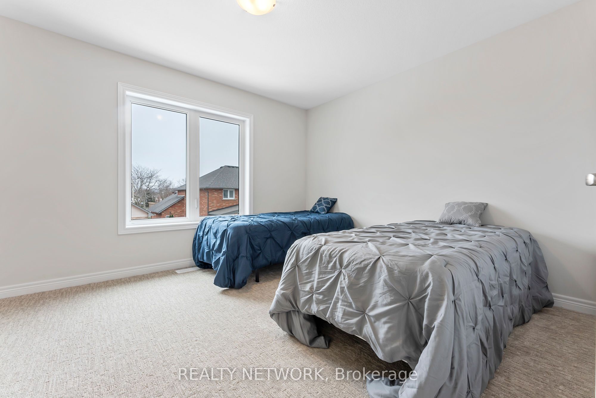 107 Starfire Crescent Property Photo 30