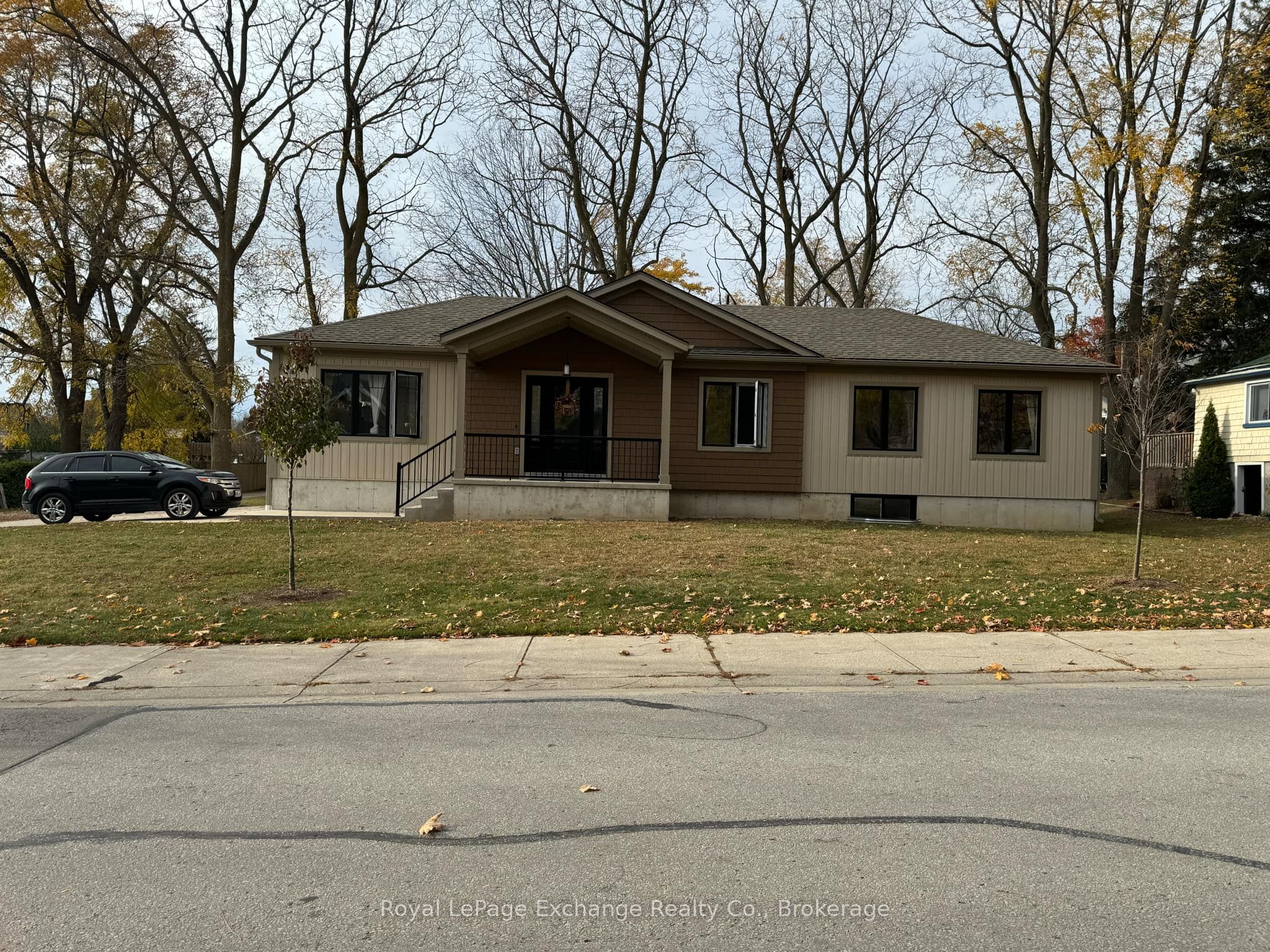 966 Charles St Property Photo