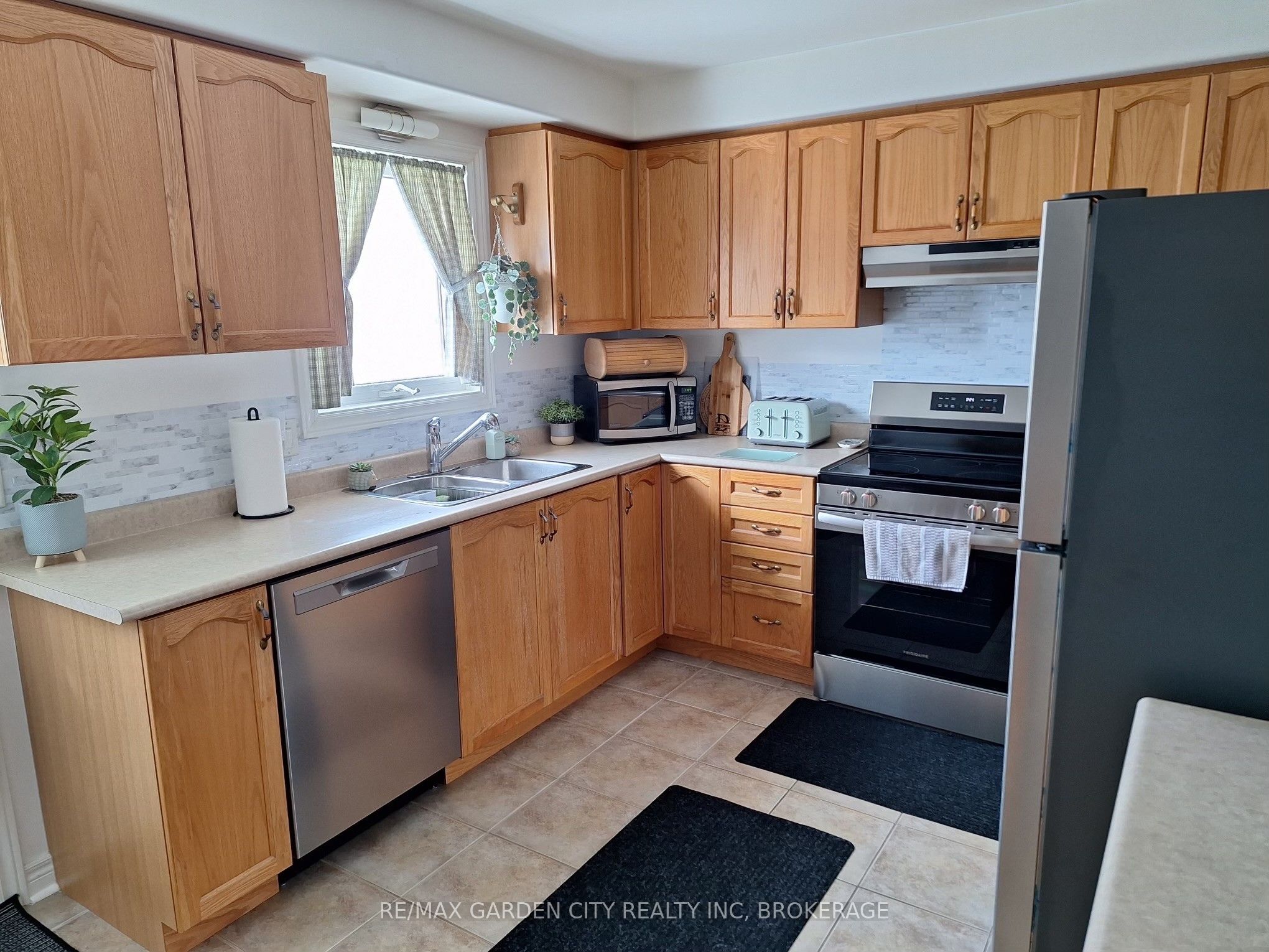 9 Drapers Street Property Photo 5