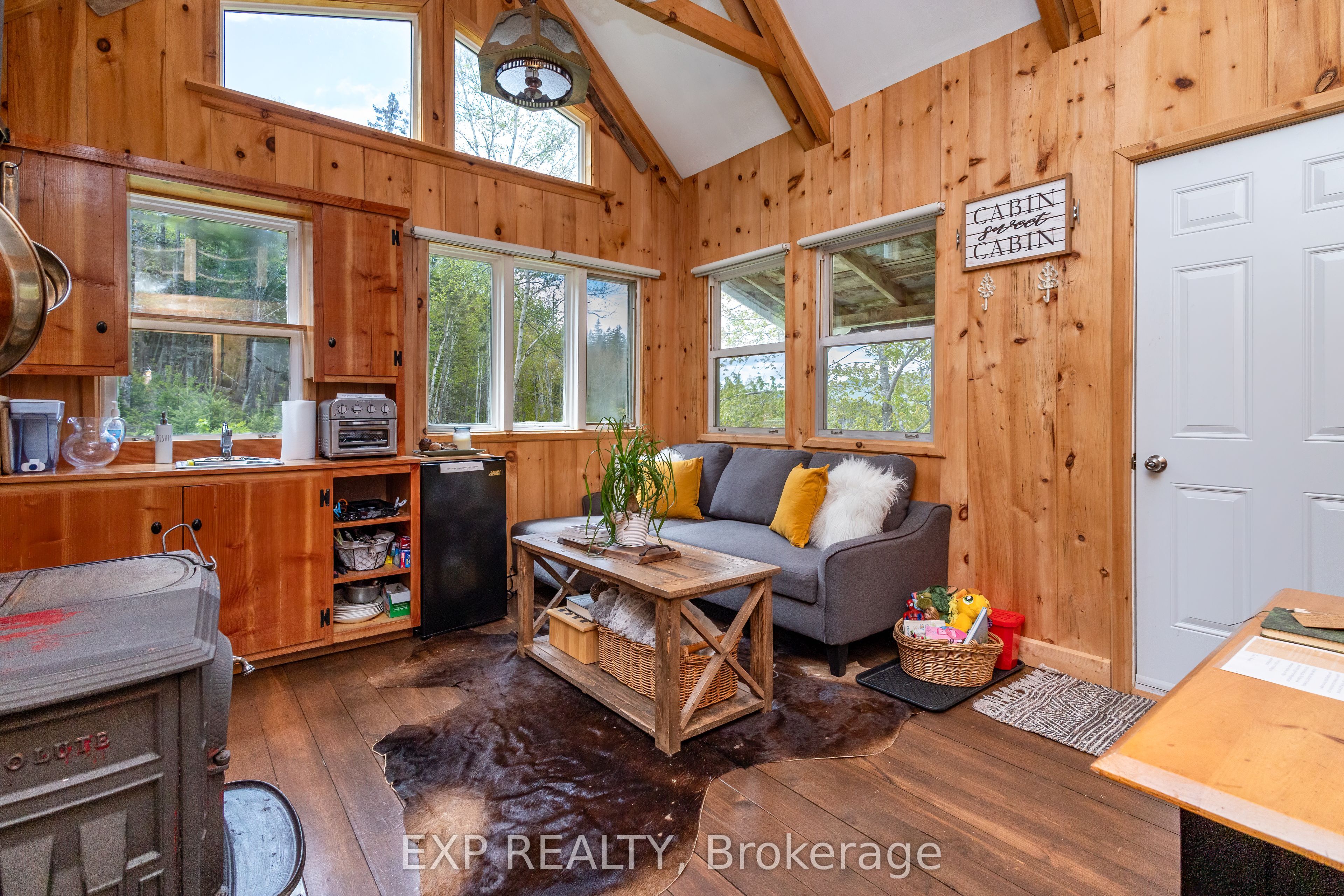 47402 Cabot Trl Property Photo 1
