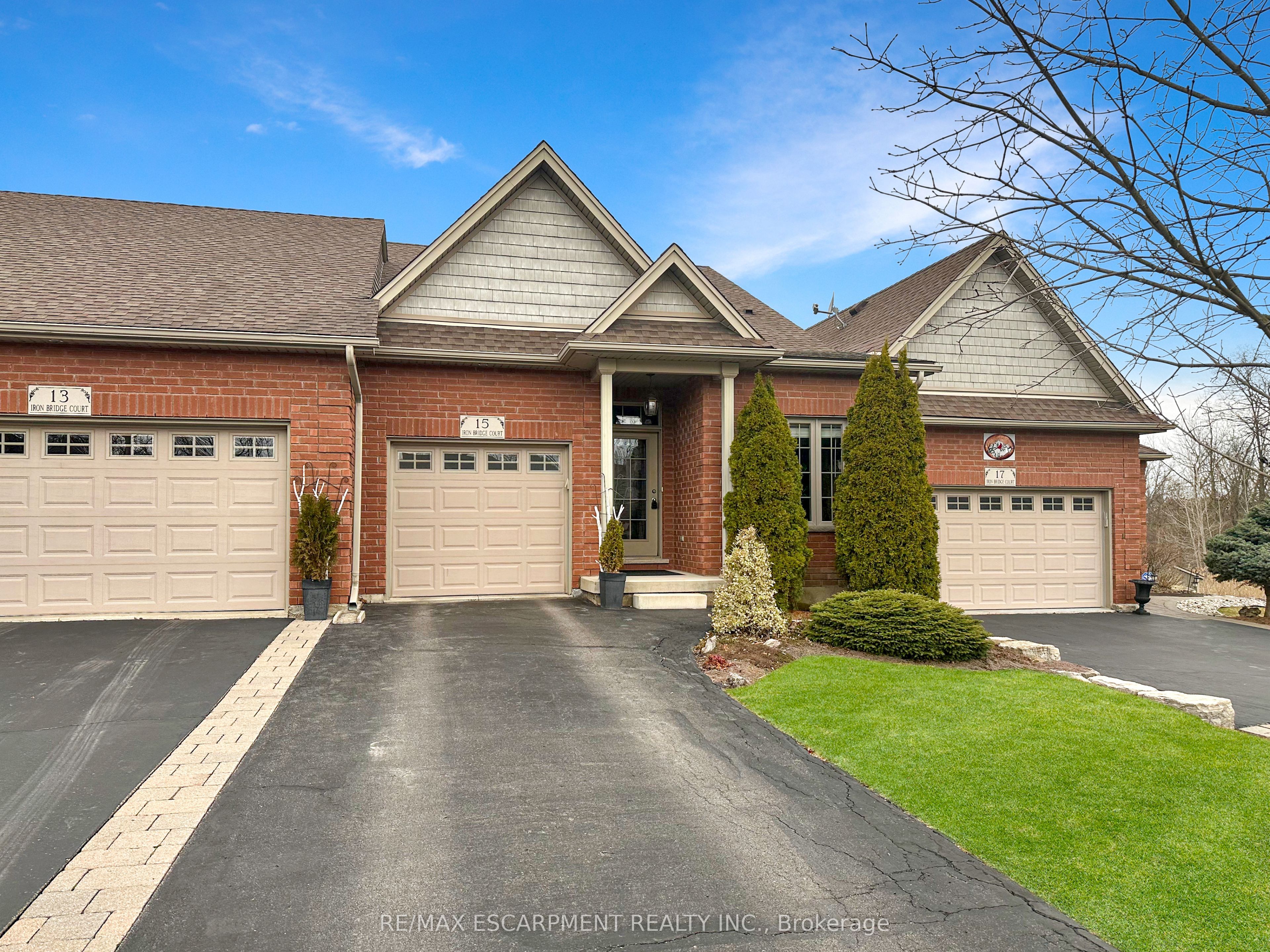 15 Iron Bridge Ct Property Photo