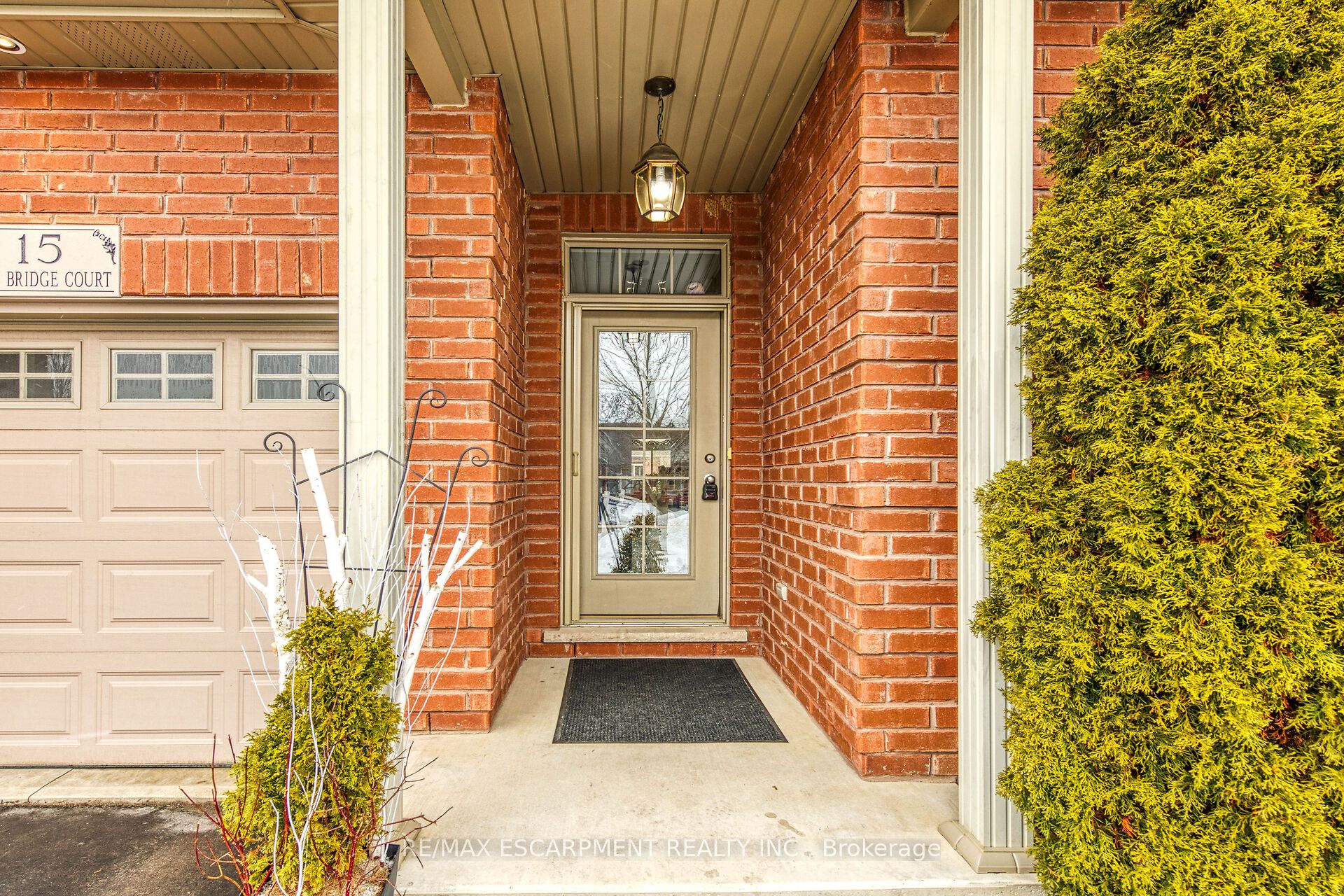 15 Iron Bridge Court Property Photo 3