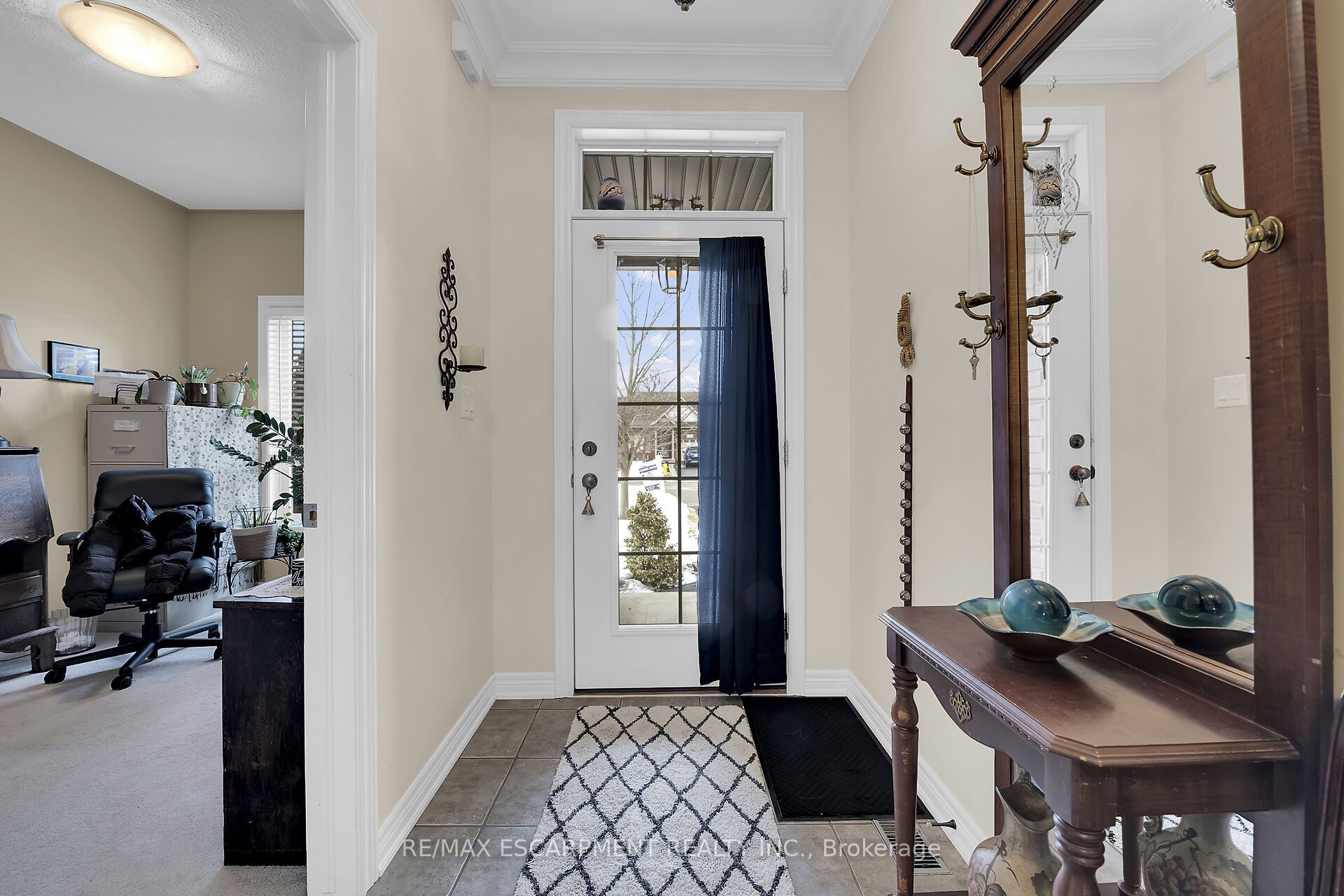15 Iron Bridge Court Property Photo 4